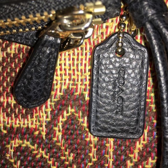 Coach - Picture 2 of 4